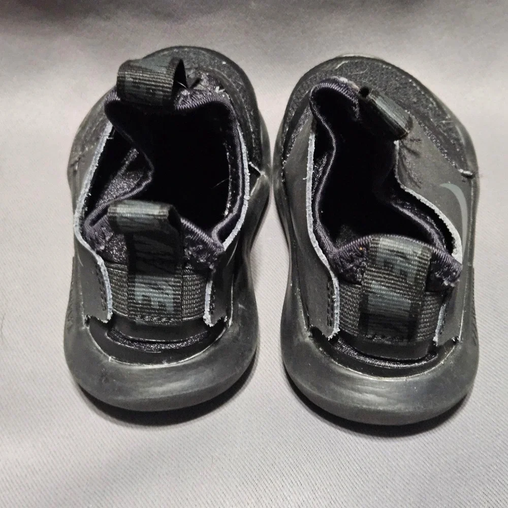 Nike Flex Runner Toddler Boys Shoes Black AT4665-003 Size‎ 7C Slip On Sneakers